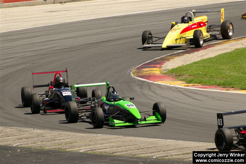 Robert Wright's Van Diemen Élan DP08, Vaughn Mishko's Van Diemen Élan DP08 and Dave Weitzenhof's Citation 95SFZ