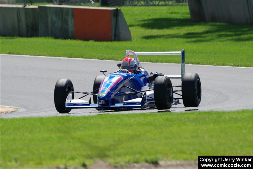 Dane McMahon's Van Diemen Élan DP08