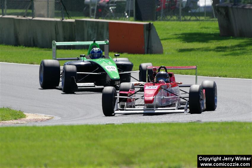 Nathan Byrd's JDR F1000 and Richard Zober's Swift 016.a