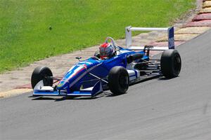 Dane McMahon's Van Diemen Élan DP08