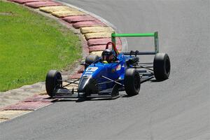 Cooper Travis' Van Diemen Élan DP08