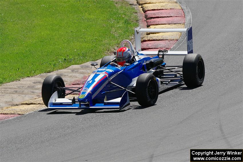 Dane McMahon's Van Diemen Élan DP08