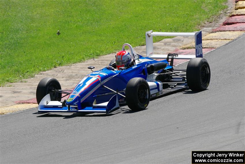 Dane McMahon's Van Diemen Élan DP08