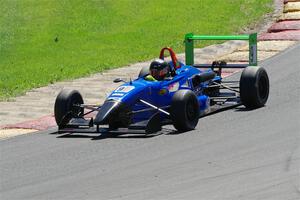 Cooper Travis' Van Diemen Élan DP08