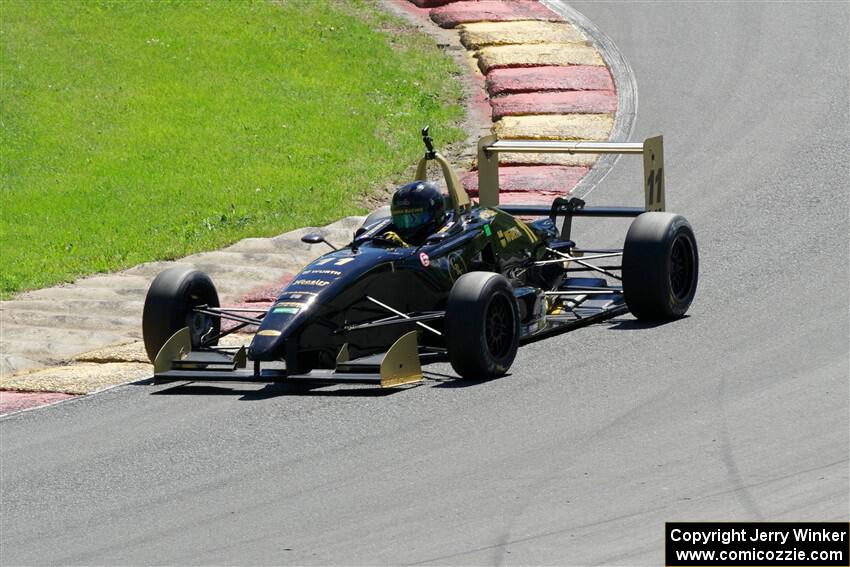 Gabriel Cahan's Van Diemen RF06/Ford