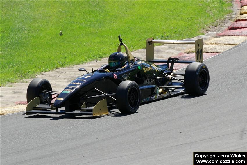 Gabriel Cahan's Van Diemen RF06/Ford