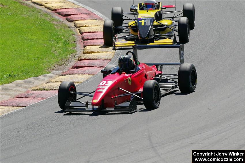 Carter Sheets' Van Diemen RF03 and Jonathan Farmer's Radon Rn.10