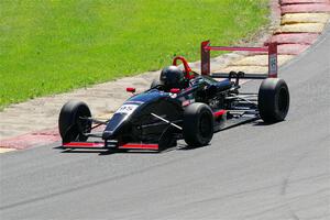 Vaughn Mishko's Van Diemen Élan DP08