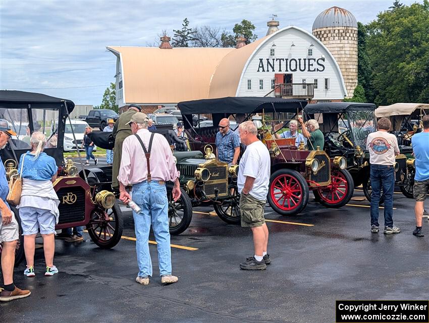 John Guehl's 1907 REO, Richard Anderson's 1906 Maxwell and Pat Hanggi's 1909 Buick