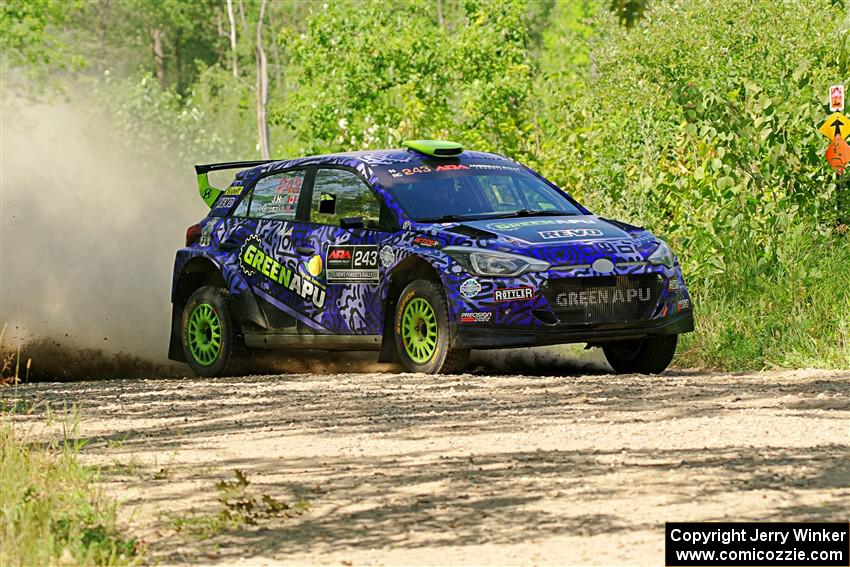 Patrick Gruszka / John Hall Hyundai i20 R5 on SS3, Refuge I.