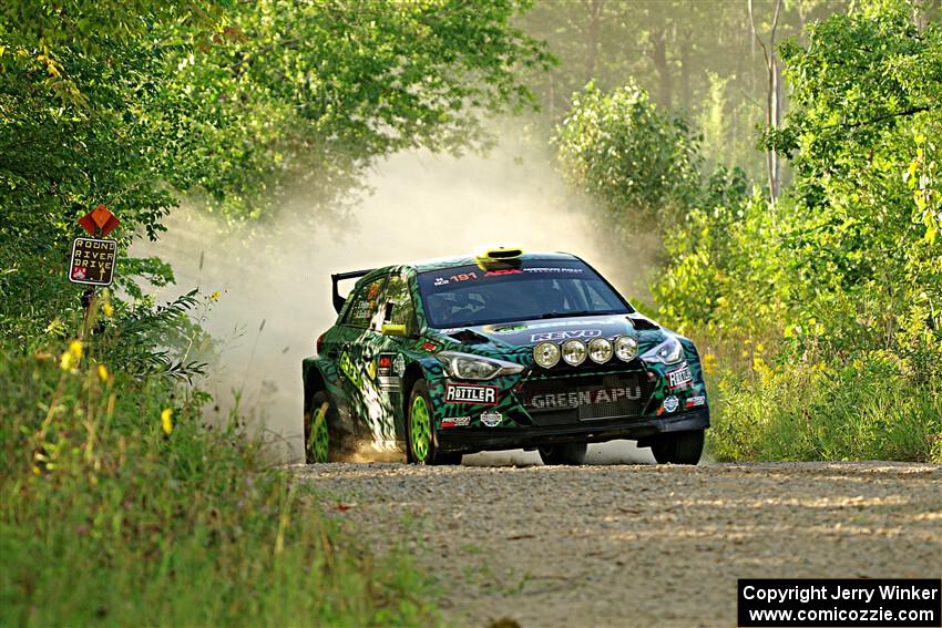 Alastair Scully / Stefan Trajkov Hyundai i20 R5 on SS7, Refuge II.