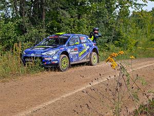 Patrick Gruszka / John Hall Hyundai i20 R5 was stalled by the side of the stage on SS11, Otterkill I.