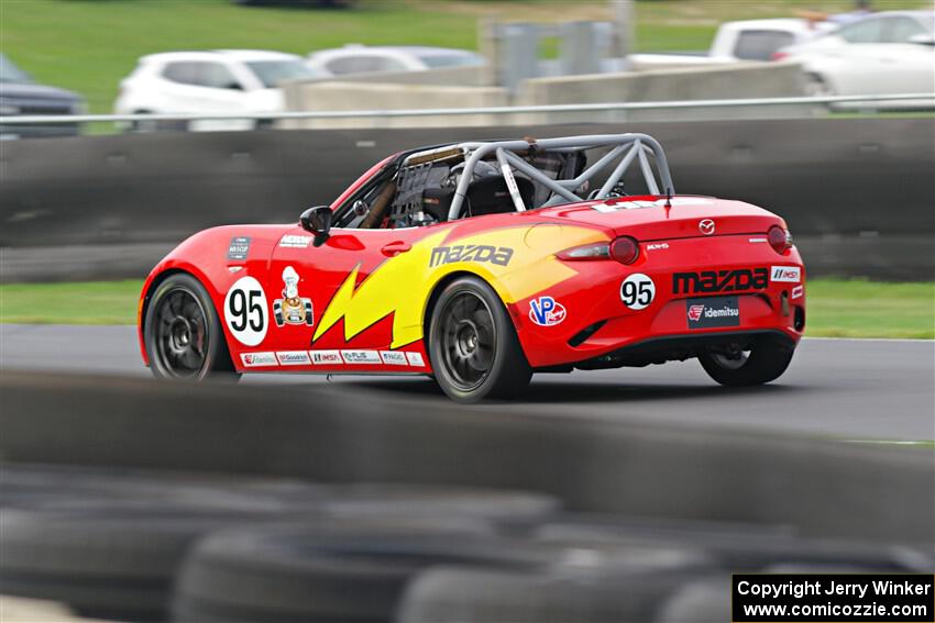 Farhan Siddiqi's Mazda MX-5 Cup