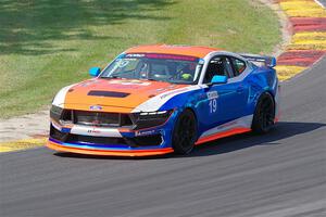 Mike Stillwagon's Ford Mustang Dark Horse R