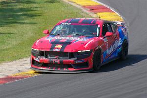 Marcos Vento's Ford Mustang Dark Horse R