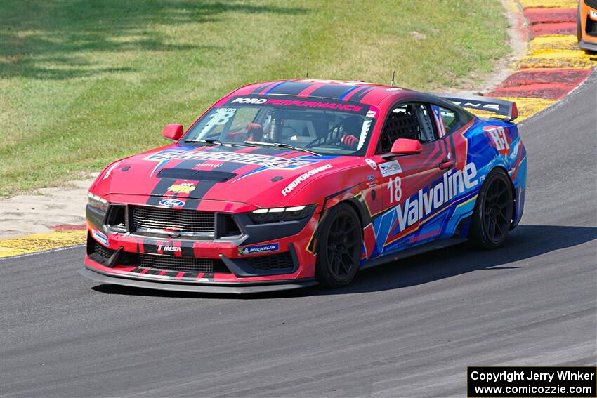 Marcos Vento's Ford Mustang Dark Horse R