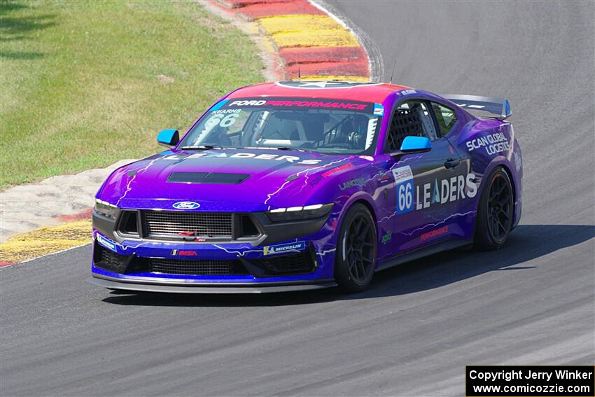 Kel Kearns' Ford Mustang Dark Horse R