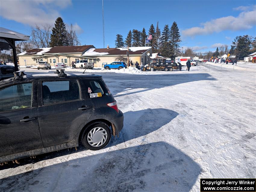 The high was around 20 degrees, but windchill was much colder just prior to the start of parc expose in Lewiston.