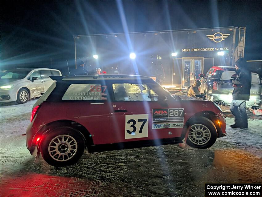 PXL_20260207_015033817