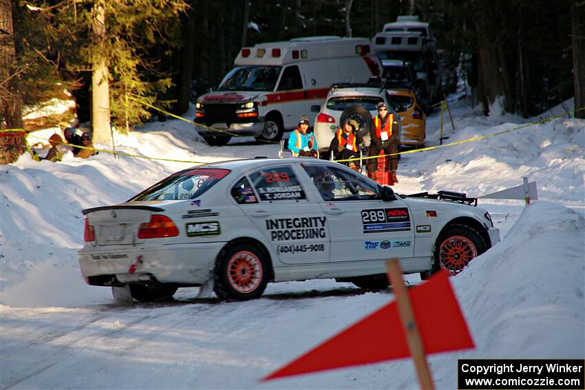 Steve Rowlands / Tessa Jordan BMW 330i spins on SS15, Agren-Hunters II.