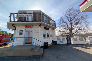 Stopping off at The Old Dutch Mill in Owensville, MO.