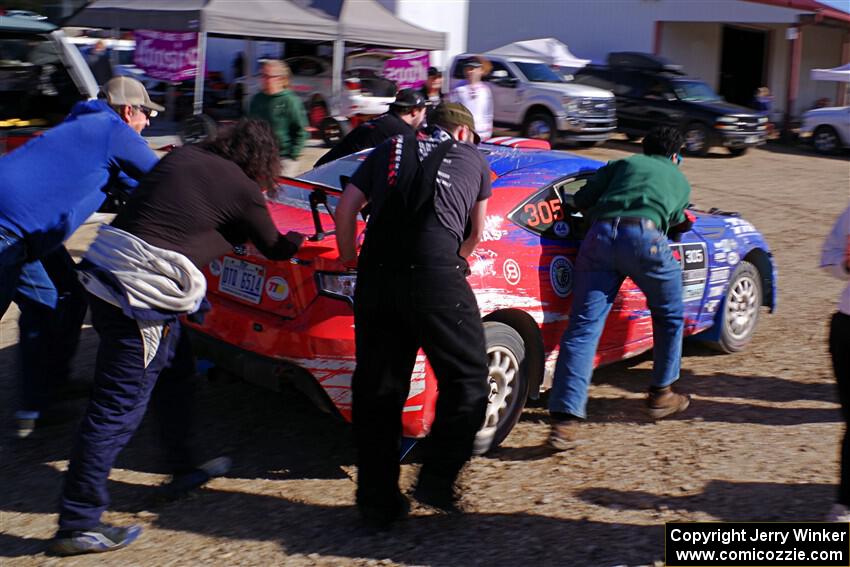 Santiago Iglesias / Cray Dumeah Subaru BRZ is pushed into service after losing the engine.