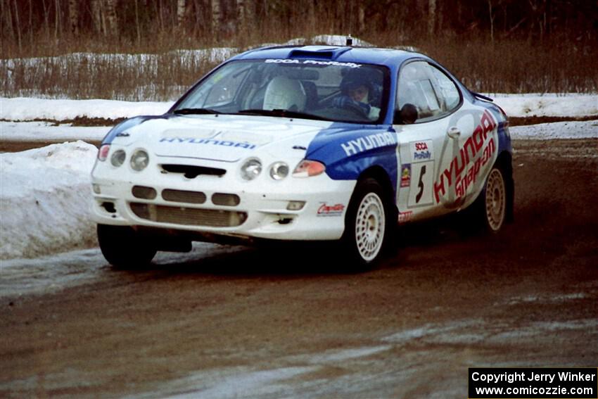 Mark Higgins / Michael Gibson Hyundai Tiburon on SS7, Black River.