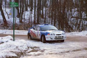Mark Higgins / Michael Gibson Hyundai Tiburon limps through SS9, Camp 8, with a broken wheel.