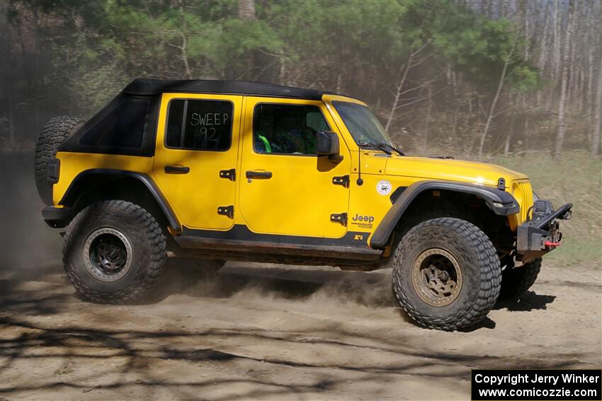 A Jeep Wrangler sweeps SS4, Kabekona II.
