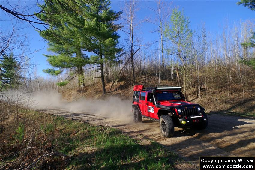 A Jeep Wrangler Rubicon sweeps SS6, Kabekona III.