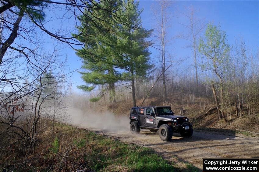 A Jeep Wrangler sweeps SS6, Kabekona III.