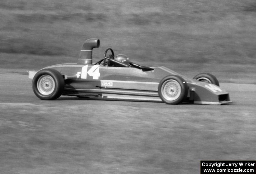 Dwight Woodbridge's Lola T-640 Formula Ford