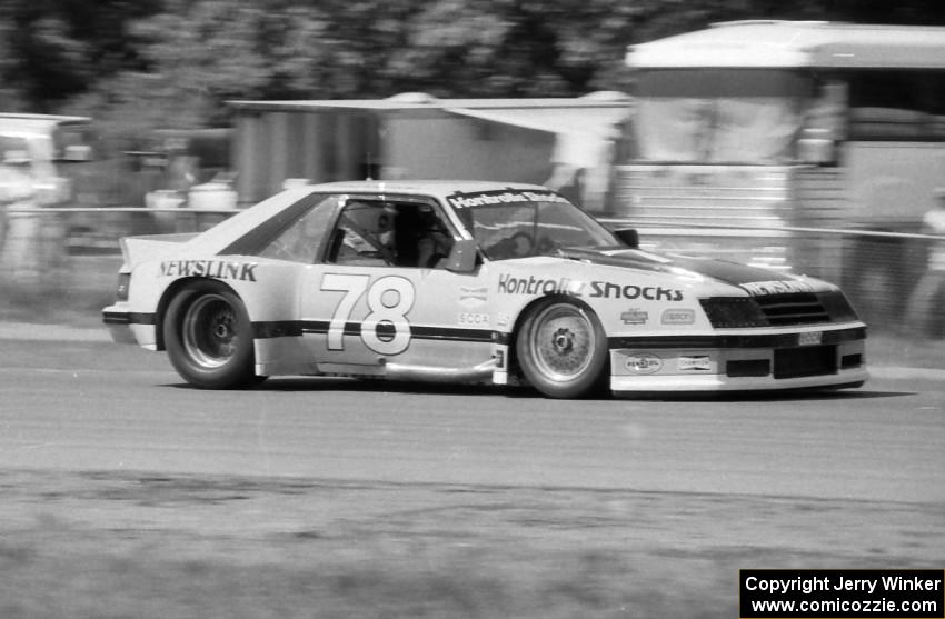Rob McFarlin's Ford Mustang