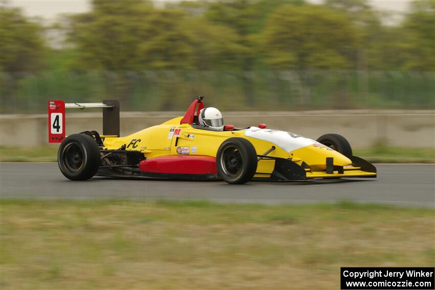 John Janssen's Formula Continental Van Diemen RF02/Mazda