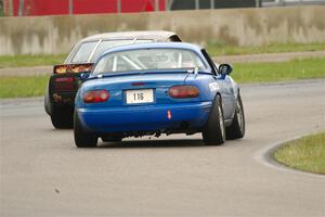 Jerry Dulski's Datsun 260Z and Lon Blaser's Mazda Miata