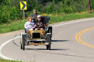James Vasel's 1911 Brush Model E and Pat McDivitt's 1906 Ford Model F