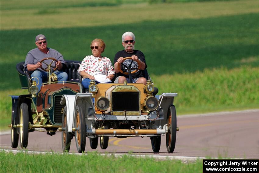 James Vasel's 1911 Brush Model E and Pat McDivitt's 1906 Ford Model F