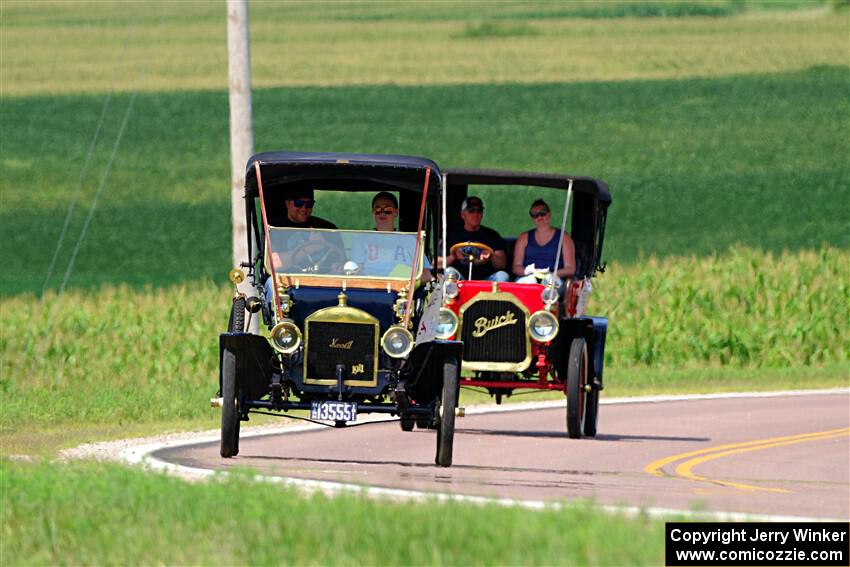 Maxwell Mickelson's 1911 Maxwell and Dave Mickelson's 1909 Buick