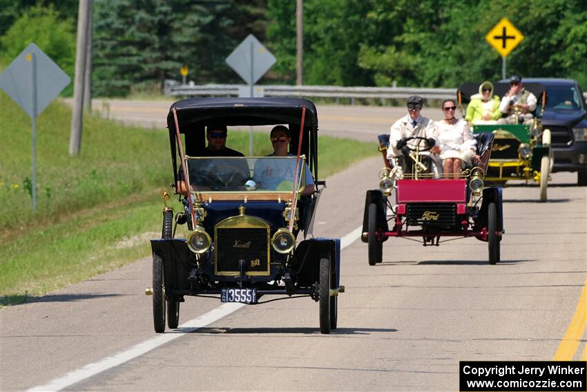 Maxwell Mickelson's 1911 Maxwell and Matthew Sinclair's 1904 Ford