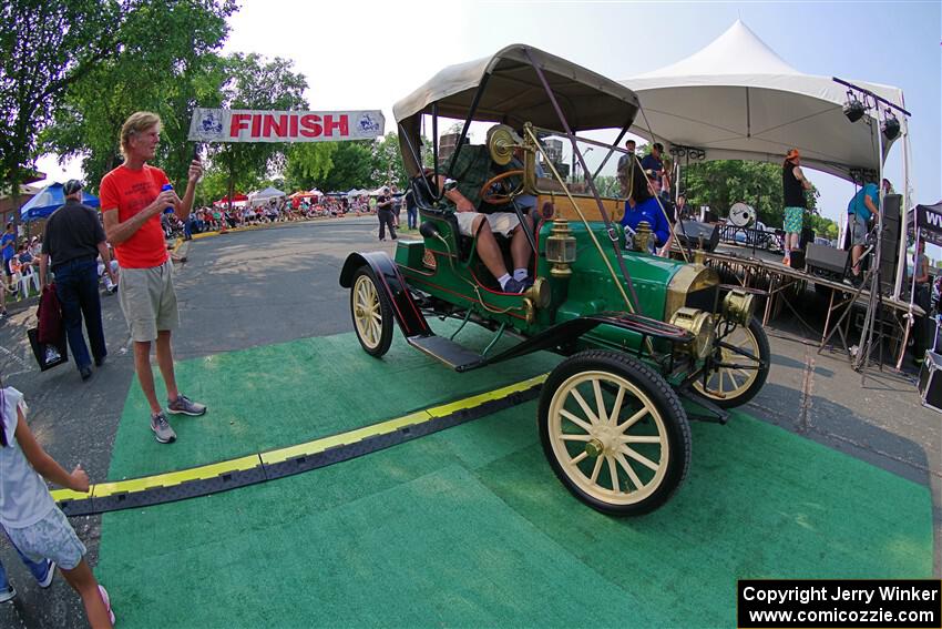 Winston Peterson's 1911 Maxwell