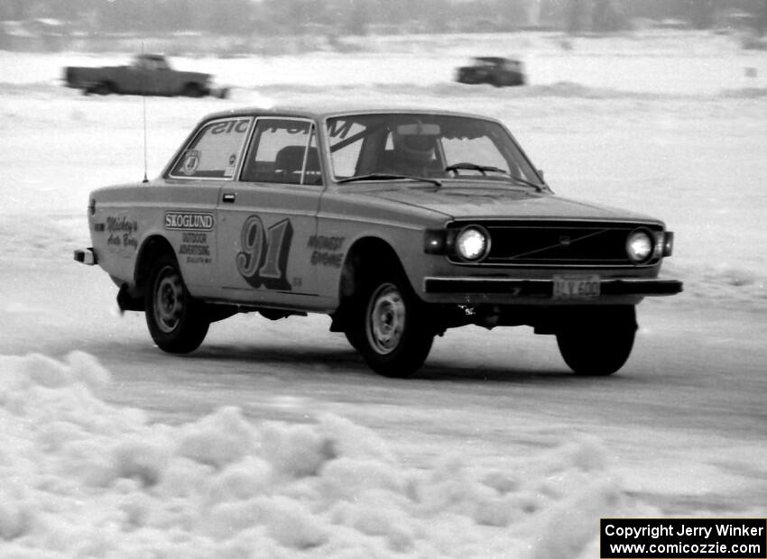 Mark Strohm / Stacey Rae Silverness Volvo 142