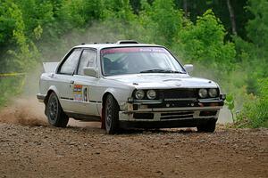 Elena Huizar / Julienne Ciacico BMW 325i on SS1, Camp 3 North.
