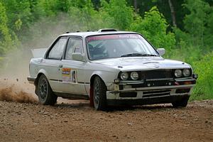 Elena Huizar / Julienne Ciacico BMW 325i on SS1, Camp 3 North.