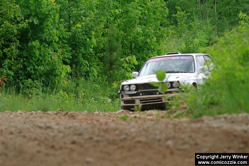 Elena Huizar / Julienne Ciacico BMW 325i on SS1, Camp 3 North.