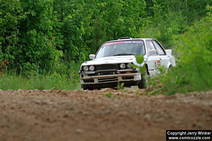 Elena Huizar / Julienne Ciacico BMW 325i on SS1, Camp 3 North.