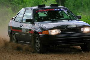 Joe Boburka / Elizabeth Unglenieks-Ploeg Ford Escort on SS1, Camp 3 North.