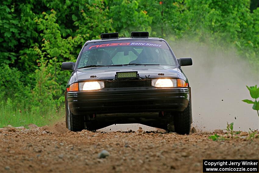 Joe Boburka / Elizabeth Unglenieks-Ploeg Ford Escort on SS1, Camp 3 North.