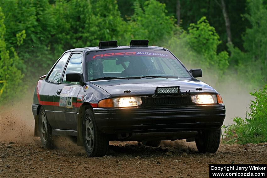 Joe Boburka / Elizabeth Unglenieks-Ploeg Ford Escort on SS1, Camp 3 North.