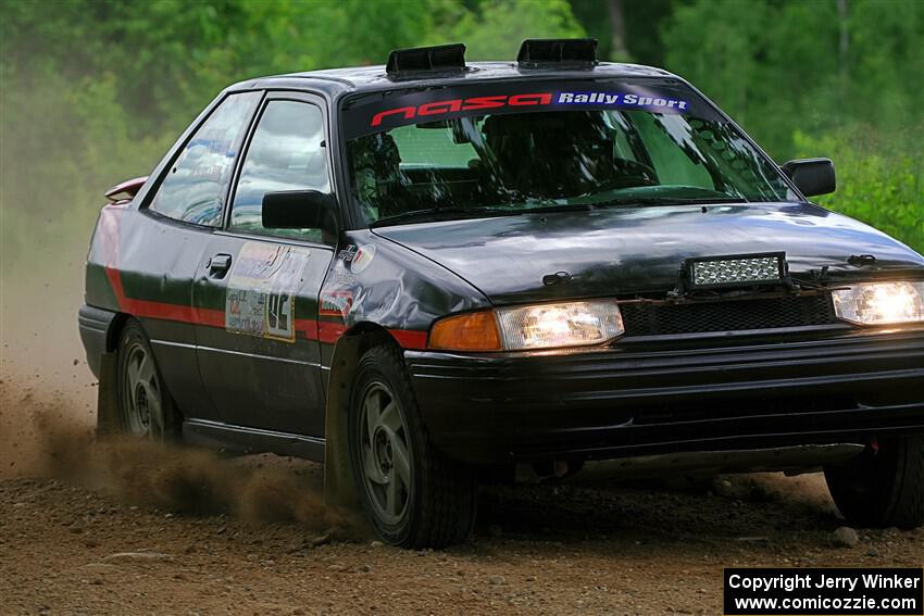 Joe Boburka / Elizabeth Unglenieks-Ploeg Ford Escort on SS1, Camp 3 North.