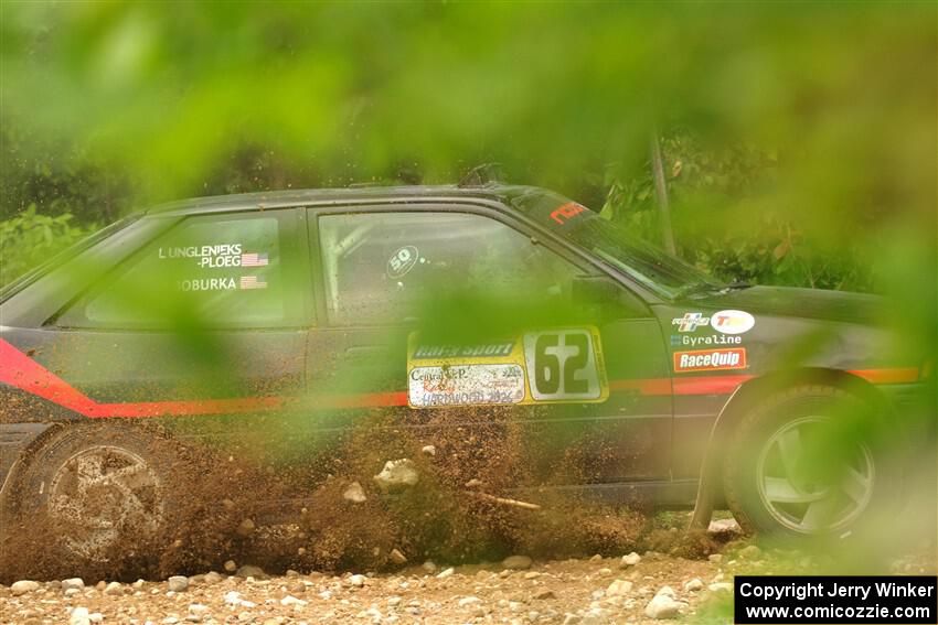 Joe Boburka / Elizabeth Unglenieks-Ploeg Ford Escort on SS2, Skunk Creek.